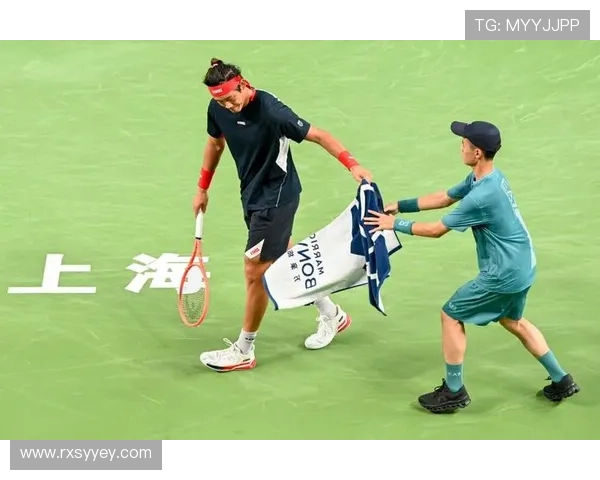 塞内加尔二门曝球童抢毛巾谈体育